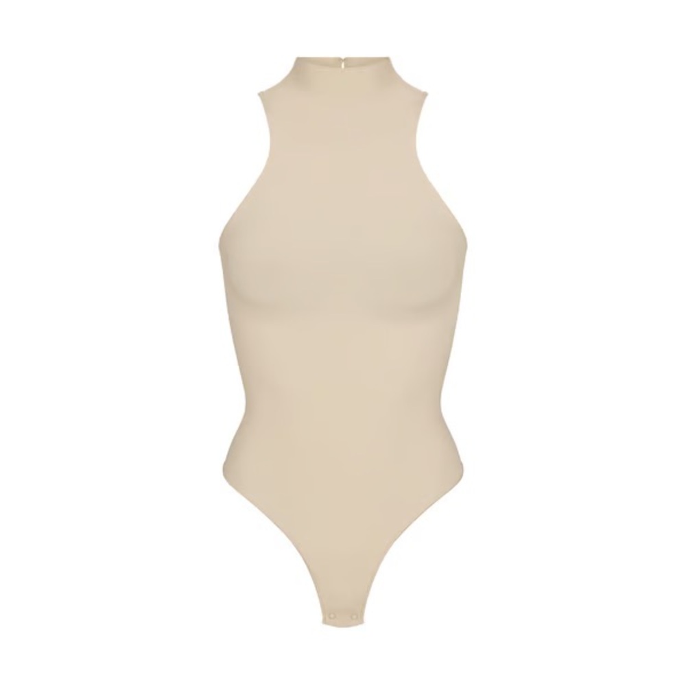 SKIMS SEAMLESS SCULPT HIGH NECK THONG BODYSUIT SAND SMALL
